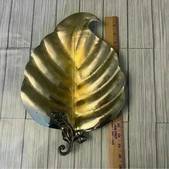 Pair of Brass Leaves Acorns Dish/Tray - Picture 4 of 5